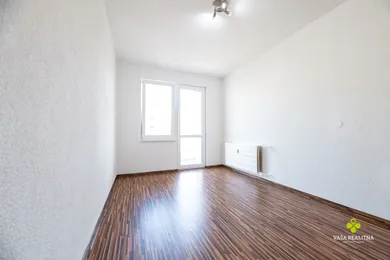 Na predaj 4-izbový byt, 84 m², Prievidza, P. J. Šafárika