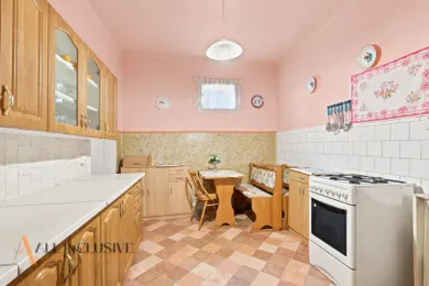 Na predaj 4-izbový dom, 90 m², Strekov