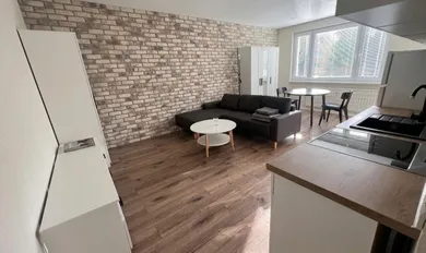 Na prenájom 1-izbový byt, 39 m², Kanianka, Školská