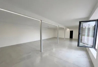 Na predaj komerčné, 100 m², Bratislava-Vrakuňa, Ráztočná