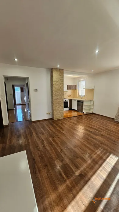 Na predaj 3-izbový dom, 102 m², Sereď, Malá ulička