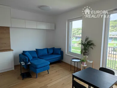 Byty na prenájom 2-izbový, Bratislava-Dúbravka · €850