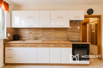 Na predaj 2-izbový byt, 55 m², Žilina, Hollého