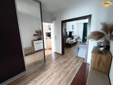 Na prenájom 3-izbový byt, 70 m², Prievidza, Dúbravská