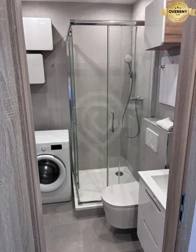 Na predaj 1-izbový byt, 35 m², Bratislava-Petržalka