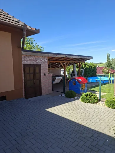 Na predaj 4-izbový dom, 140 m², Alekšince, Dolný Balkán