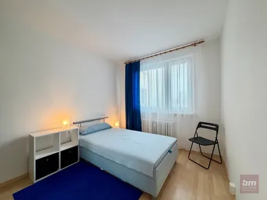 Na prenájom 2-izbový byt, 52 m², Bratislava-Dúbravka, Saratovská