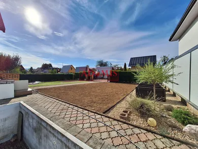 Na predaj 4-izbový dom, 160 m², Geča, Cintorínska