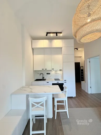 Na prenájom 2-izbový byt, 38 m², Bratislava-Ružinov, Jégého