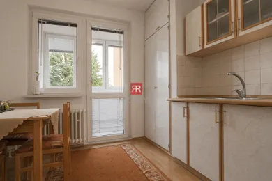 Na prenájom 3-izbový byt, 66 m², Bratislava-Ružinov, Sedmokrásková