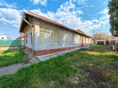 Na predaj dom v Vráble · €105 000 · Pôvodný stav