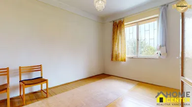 Na predaj 4-izbový dom, 238 m², Komárno