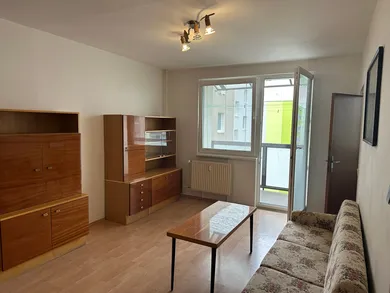 Na prenájom 2-izbový byt, 47 m², Piešťany