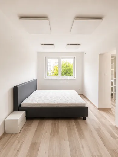Na predaj 3-izbový byt, 78 m², Nitra, Golianova
