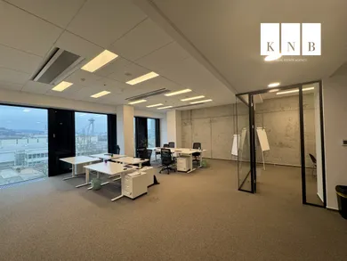 Na prenájom komerčné, 200 m², Bratislava-Petržalka, Einsteinova
