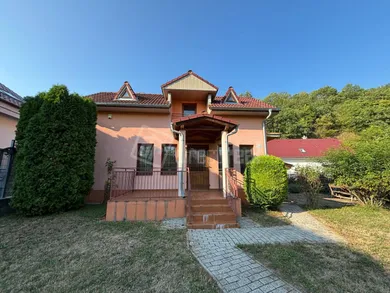 Na predaj pozemok, 120 m², Bratislava-Devín, Devínska cesta