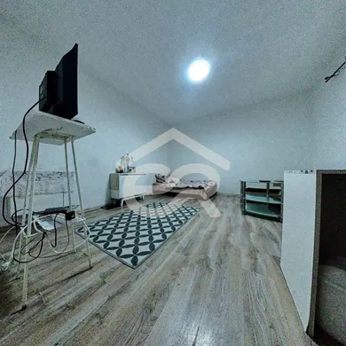 Na predaj 3-izbový dom, 98 m², Vráble, Nám. Kpt. Nálepku