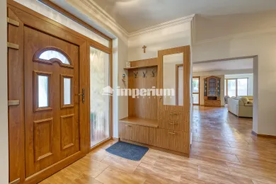 Na predaj 3-izbový dom, 150 m², Šamorín
