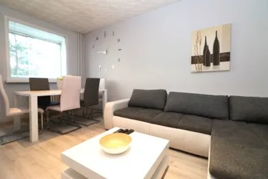 Byty na prenájom 3-izbový, Bratislava-Petržalka · €650
