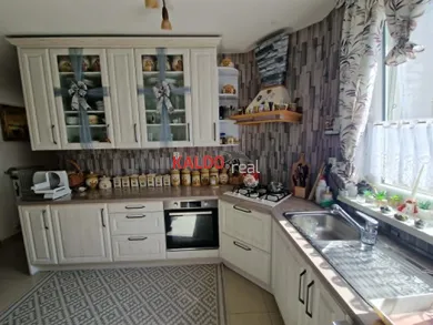 Na predaj 4-izbový byt, 85 m², Trnava, Ulica Štefana Moyzesa