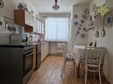 Na predaj 4-izbový byt, 96 m², Prievidza, S. Chalúpku