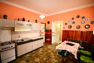 Na predaj 3-izbový dom, 543 m², Váhovce
