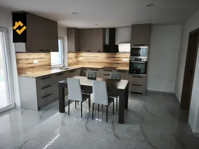 Na predaj dom, 80 m², Bellova Ves
