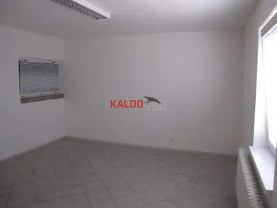 Na prenájom komerčné, 125 m², Báhoň