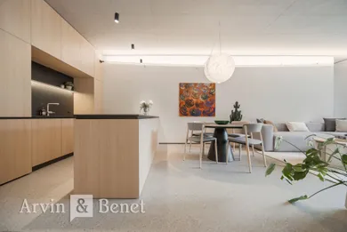 Na prenájom 3-izbový byt, 104 m², Bratislava-Staré Mesto, Bradlianska