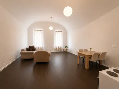 Na prenájom 3-izbový byt, 93 m², Liptovský Mikuláš, 1. mája