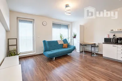 Na predaj 2-izbový byt, 42 m², Martin, Záturecká