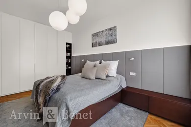 Na predaj 5-izbový byt, 130 m², Bratislava-Staré Mesto, Koreničova