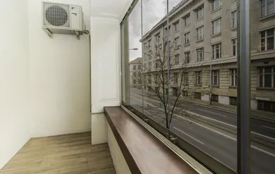 Na prenájom 3-izbový byt, 95 m², Bratislava-Staré Mesto