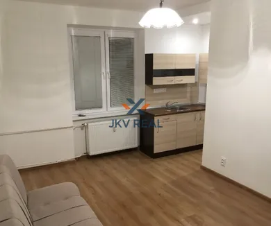Na prenájom 1-izbový byt, 22 m², Michalovce, kuzmányho